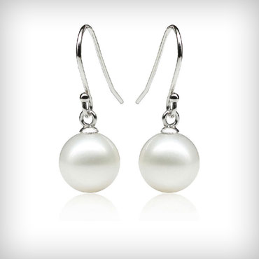 Freshwater-pearl-necklace-and-earrings-set-med-4